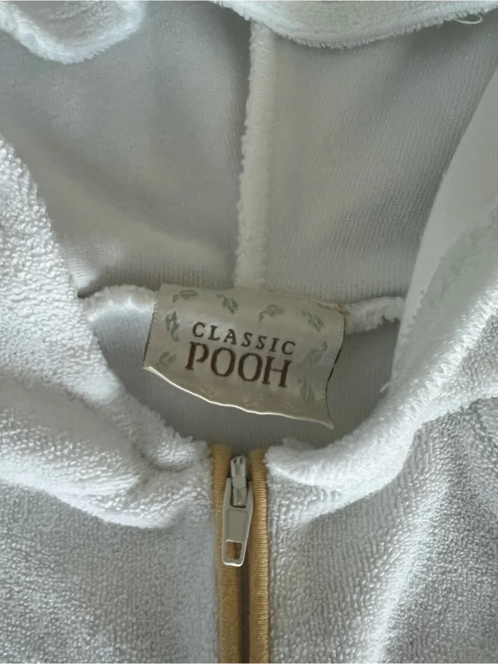 Classic Winnie the Pooh Cream Zip Sleep Sack  Pajamas Bath Robe One Size